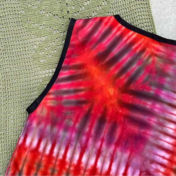 Handmade Deadstock vintage fabric sleeveless top - Picture 6 of 8